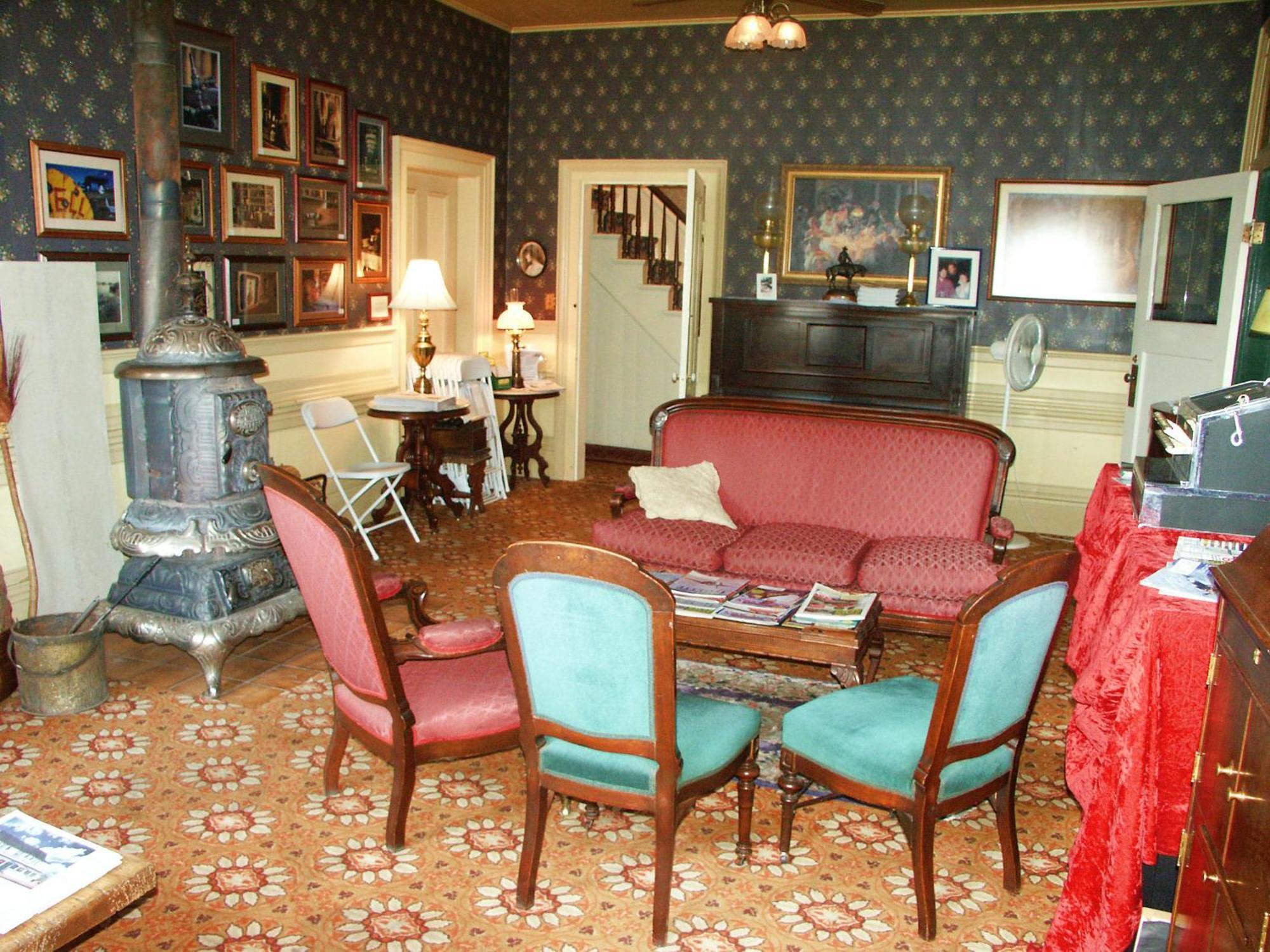 Bridgeport Inn 3*