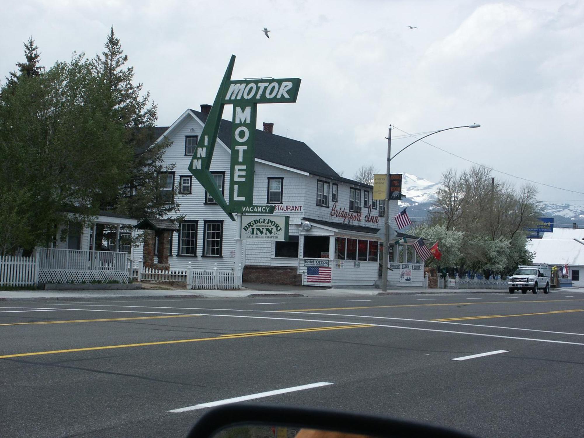 Bridgeport Inn Inn 3*