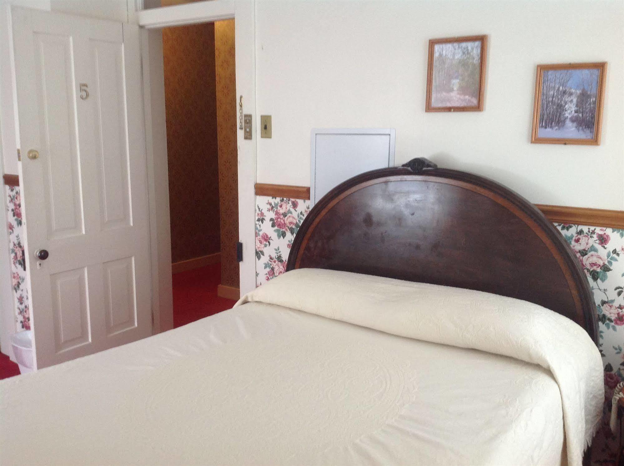Bridgeport Inn 3*